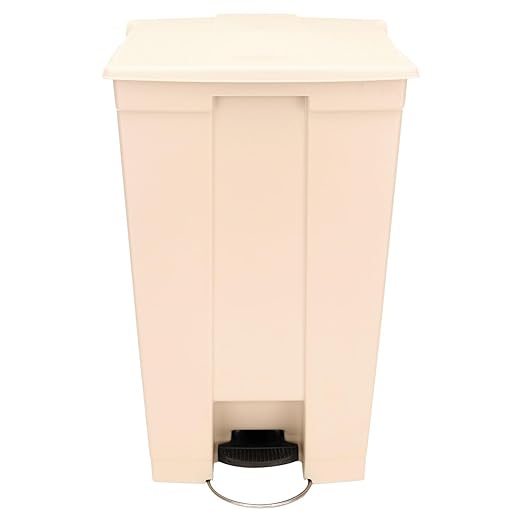 Rubbermaid Commercial Products Legacy Step-On Plastic Trash Can/Container by RubbermaidCommercialProducts