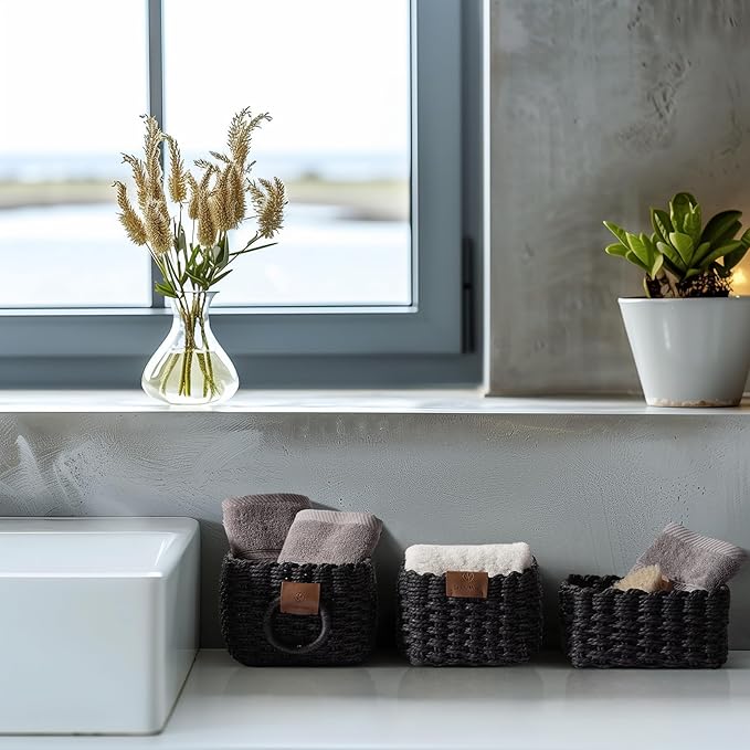 LA JOLIE MUSE Small Wicker Baskets - Image 4