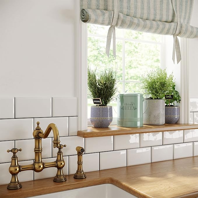 Barnyard Designs Compost Bin for Kitchen Counter - Image 4